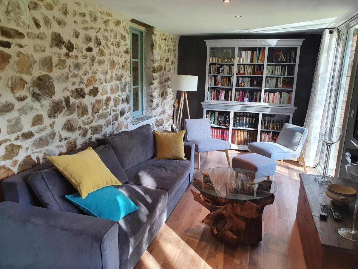 Gite De La Genevriere Saint-Chamant Exteriör bild